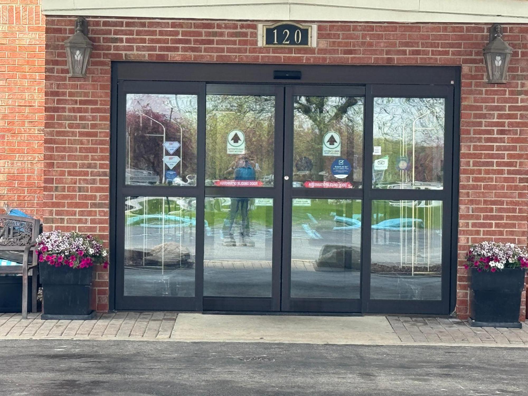 Baymont By Wyndham Mishawaka South Bend Area Hotel Exterior foto